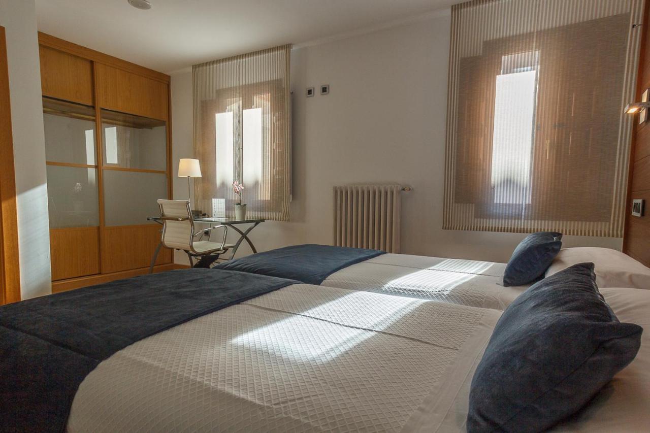 Double Room,766619143:JPEG